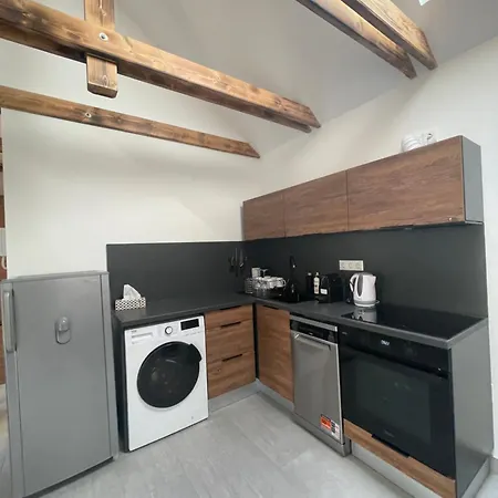 4 Basa Apartment *