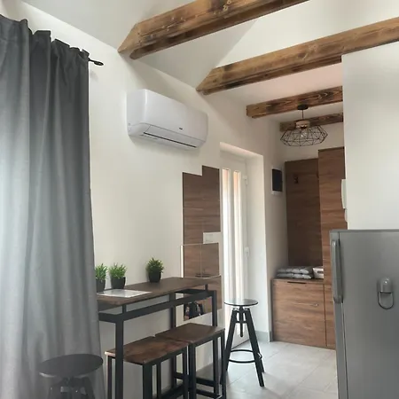 4 Basa Appartamento Szeged