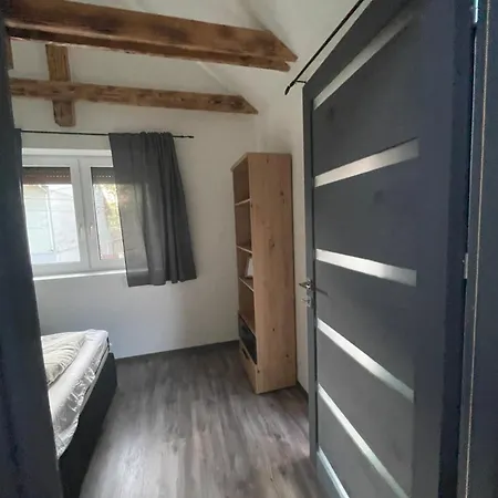 Apartment 4 Basa